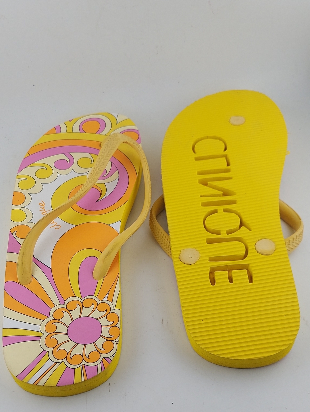 Clinique, Yellow Floral-Print Flip Flops - Women